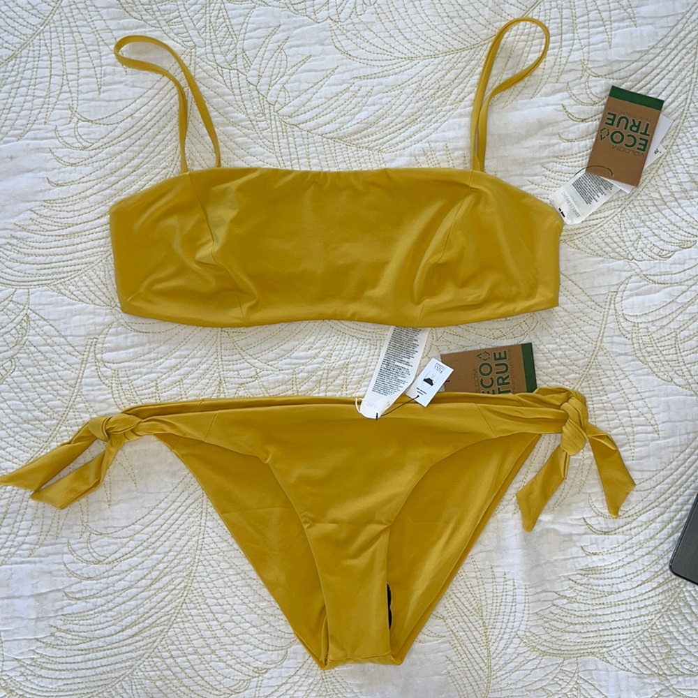 NWT Volcom Seamless Bikini set